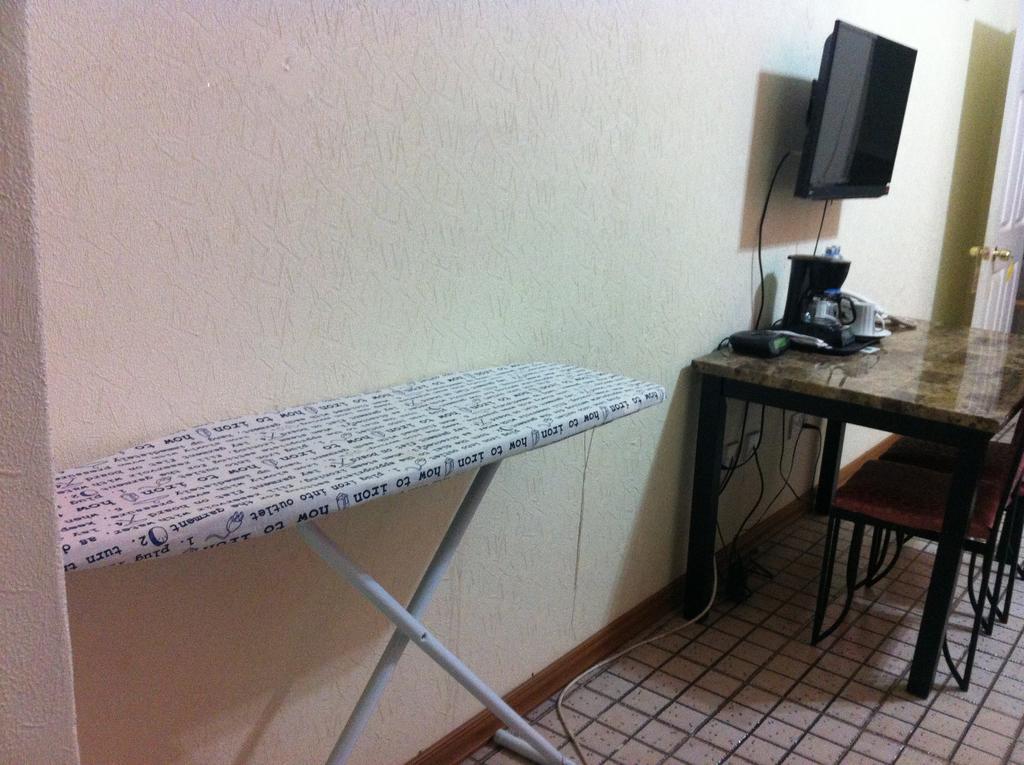 Executive Airport Hotel Entebbe Bilik gambar